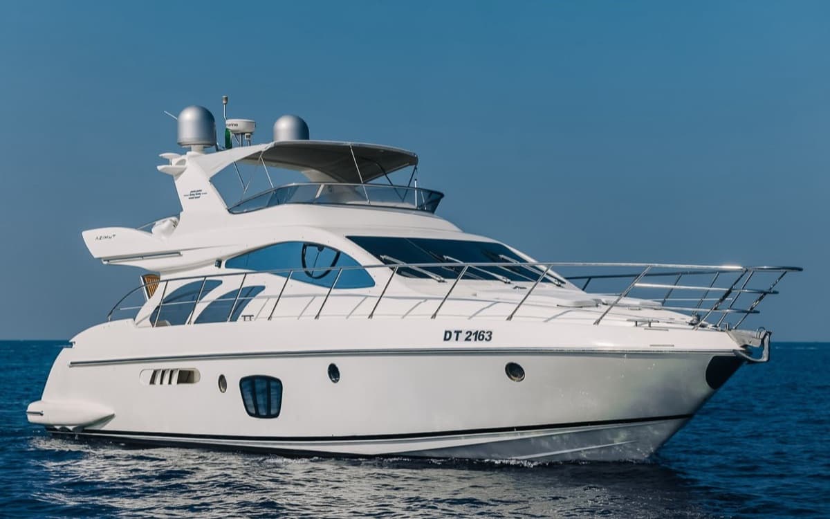 Azimut 8ofUs, a 55 ft yacht for private group charters