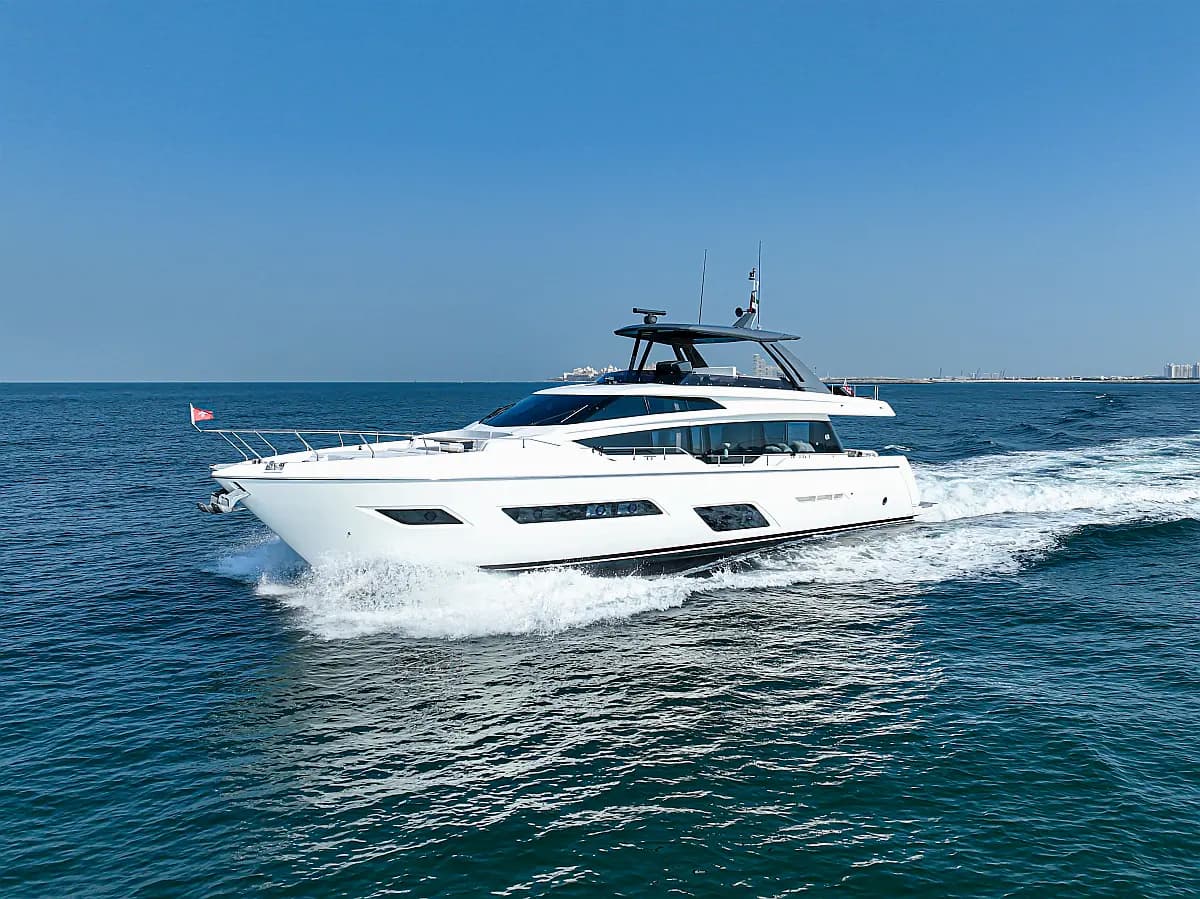 Ferretti 780 Solace — 79 ft — photo 3