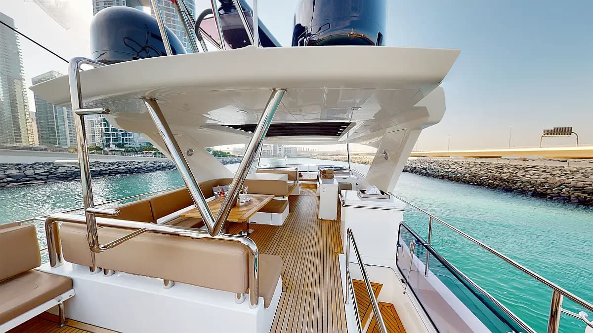 Galeon 780 Bella — 80 ft — photo 10