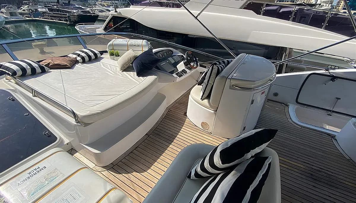 Sunseeker 64 — 64 ft — photo 4